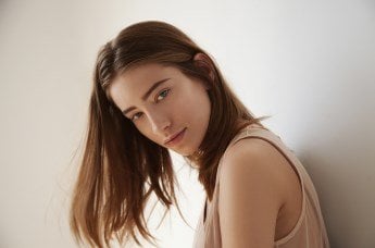 345 x 228